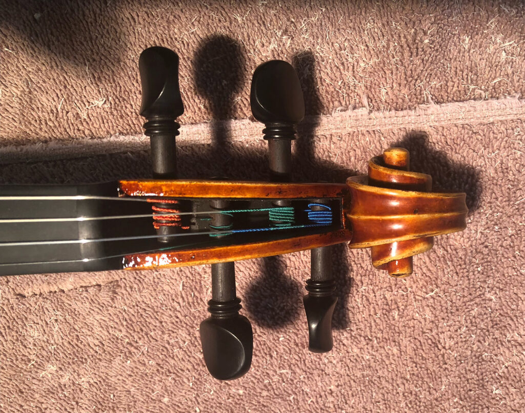 Violin.D_06_2024_Stradivari_Scroll.top